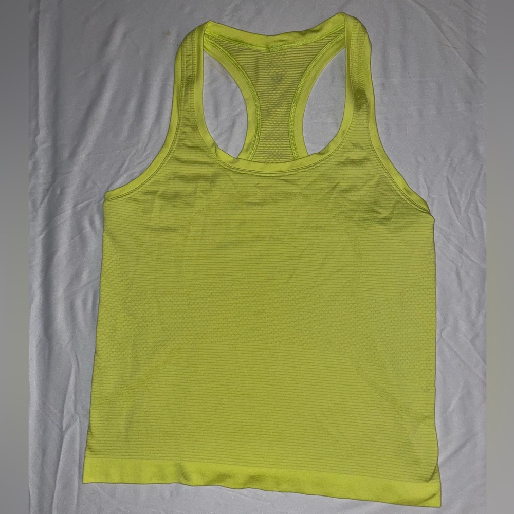 Lululemon Swiftly Tech Race Length Yellow Racerback Tank Top in Women’s Size 6 - Picture 2 of 7